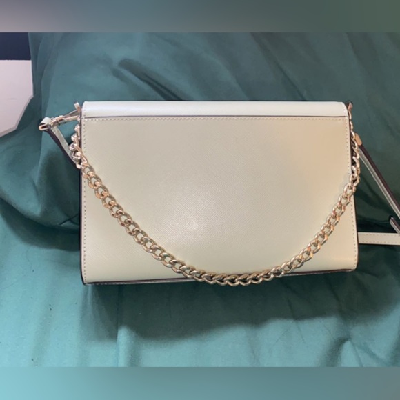 UsedPerfect condition mint green Carson convertible crossbody + matching wallet - Picture 2 of 7